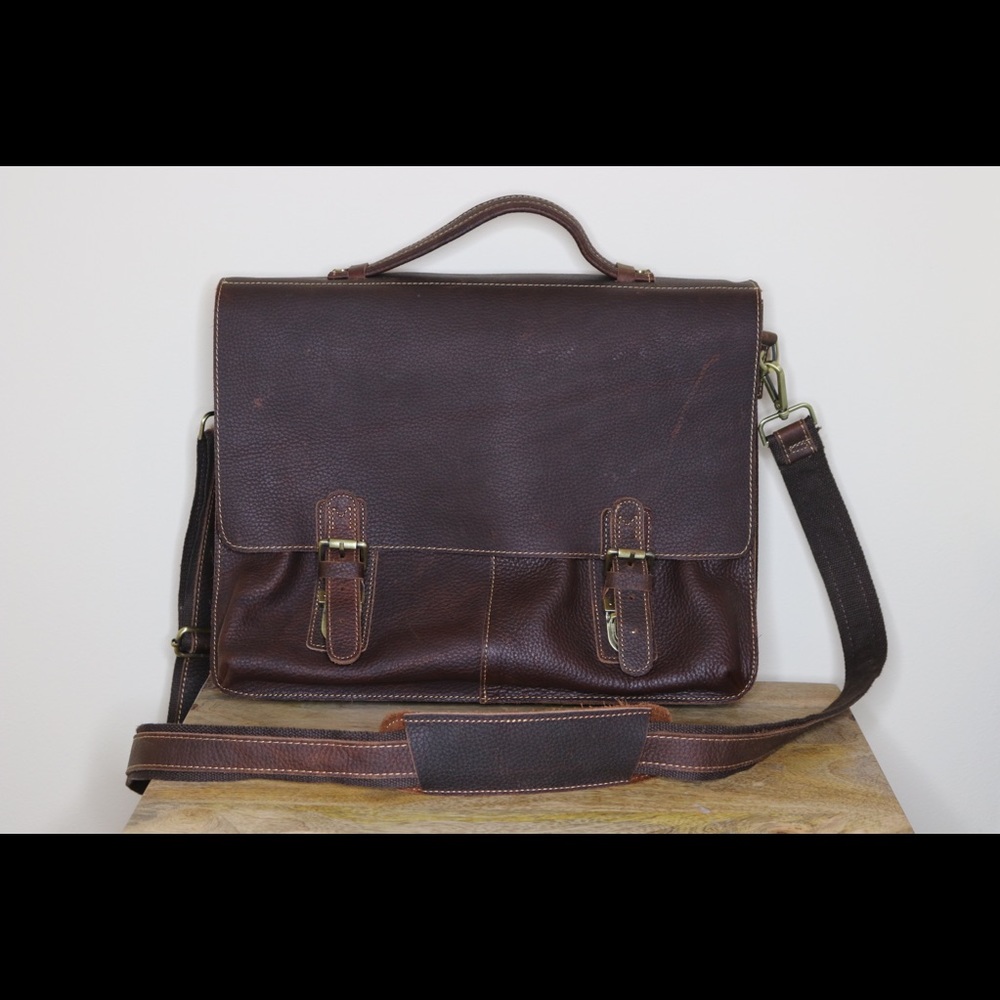 Jack And Chris Men’s Genuine Leather Messenger Bag